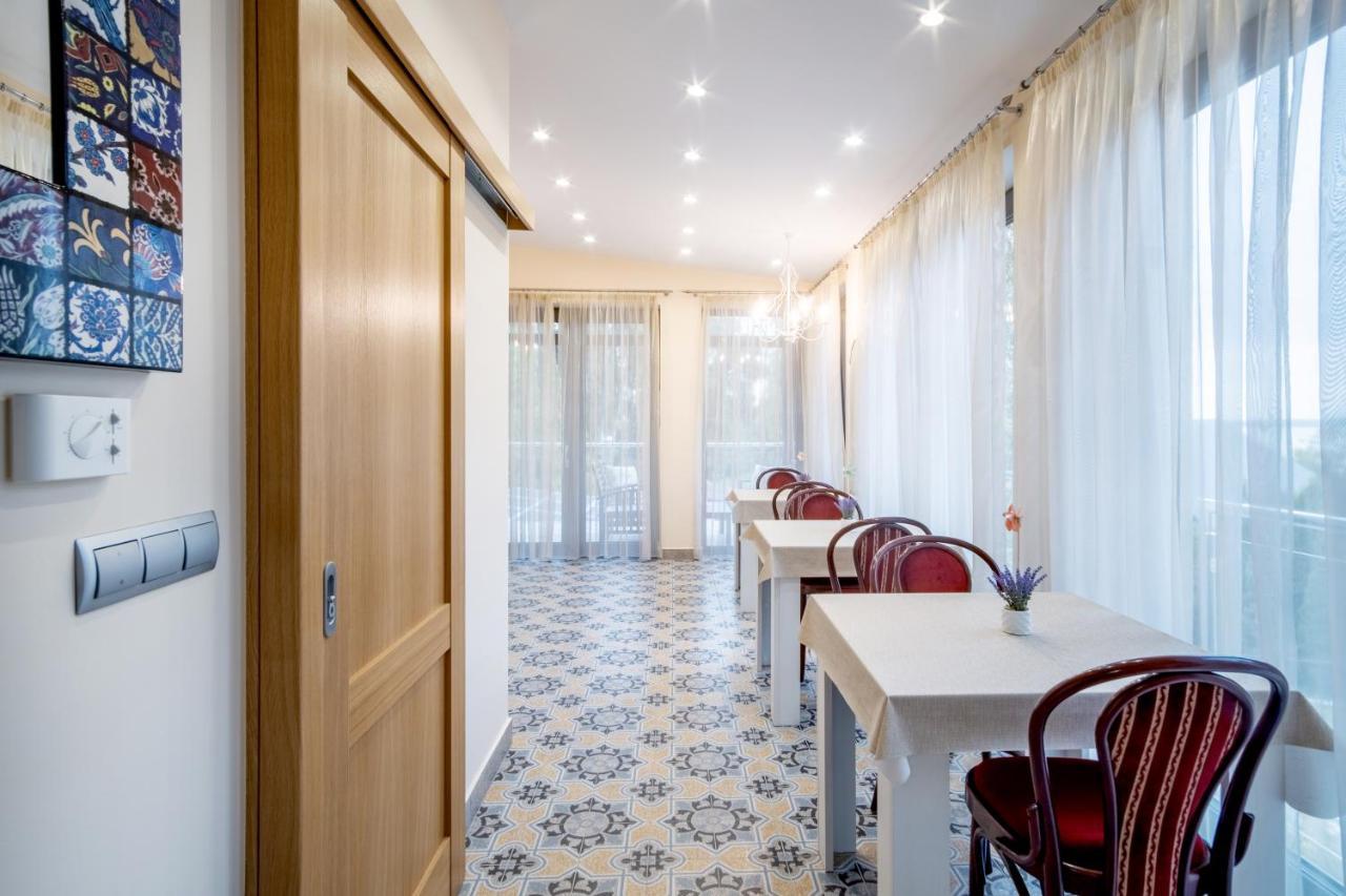 Kiss-Henezi Guest House Keszthely Bagian luar foto
