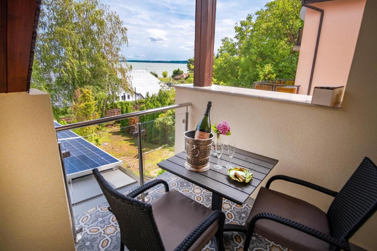 Kiss-Henezi Guest House Keszthely Bagian luar foto