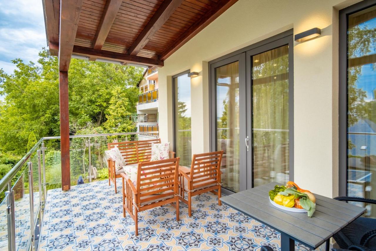 Kiss-Henezi Guest House Keszthely Bagian luar foto
